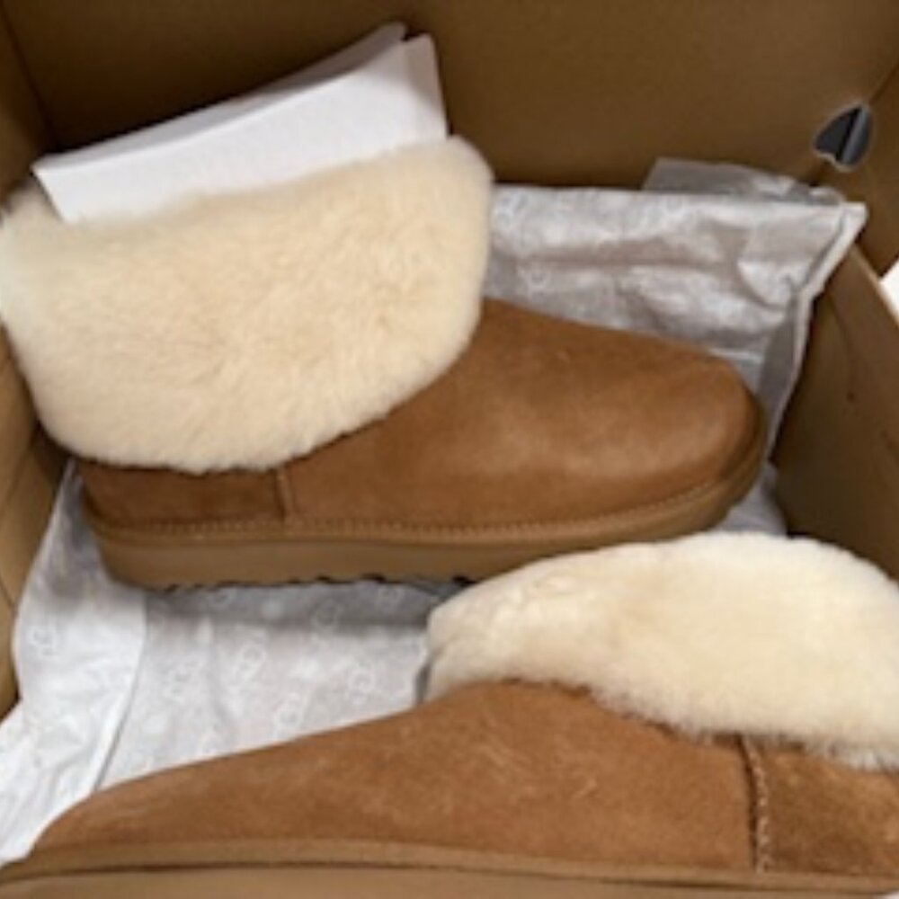 Ugg Classic Mini Fluff Genuine Shearling Bootie Size 10 1106757